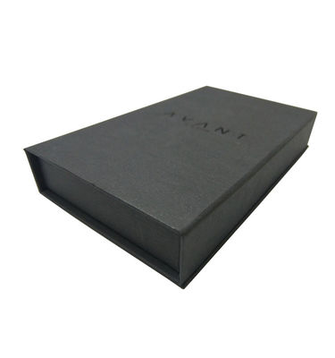 การสั่งซื้อตามสั่ง การรับรองกระดาษกล่องปิดแม่เหล็ก สีดําแมท