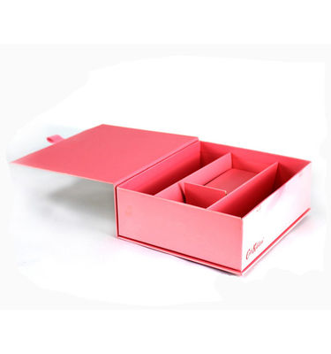 กล่องของขวัญทรงหัวใจกระดาษสีสันที่สามารถปรับแต่งได้