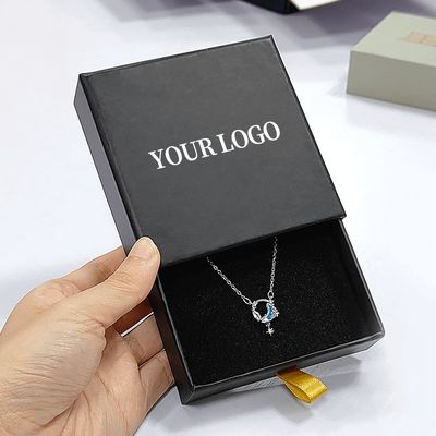 การพิมพ์โลโก้ กล่องแข็งสําหรับบรรจุเครื่องประดับ 9x9x3cm กล่องเดินทางหลายฟังก์ชัน