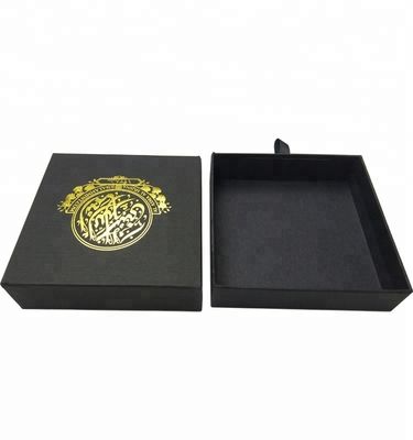 หรูหรา Hot Stamping กล่องสีดํา การบรรจุของขวัญด้วยการพิมพ์ CMYK