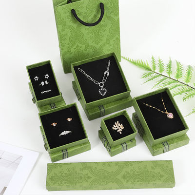 กล่องบรรจุกระดาษกระดาษกระดาษเขียวเข้ม Custom สําหรับเครื่องประดับ สร้อยคอ สร้อยข้อมือ แหวนตู้ของขวัญที่มีโลโก้พิมพ์