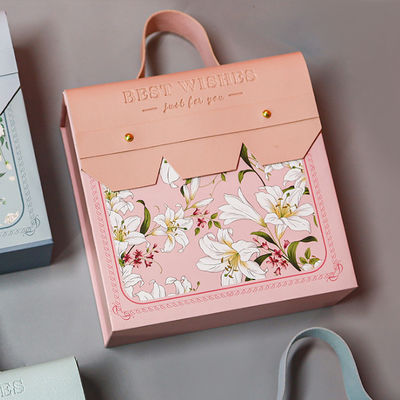 Custom High End การออกแบบส่วนบุคคลกระดาษที่ใช้ได้หลายครั้ง กระเป๋าเดินทางกล่องของขวัญสําหรับเด็ก