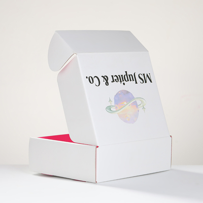 การผลิตกล่องเมลเลอร์กล่องเมลเลอร์สีที่กําหนดเองที่มีโลโก้ที่กําหนดเองพิมพ์กล่องบรรจุเสื้อผ้าที่ยั่งยืนสําหรับหมวก