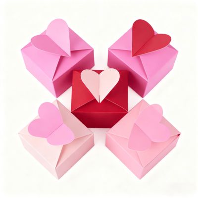 ปลดปล่อยเสน่ห์แห่งความรัก กล่องการ์ดรูปหัวใจสุดพิเศษของเรา เคลือบเงา/ด้าน บุด้วยฟองน้ำ ซับใน ทุกช่วงเวลาพิเศษ จัดการเทียน